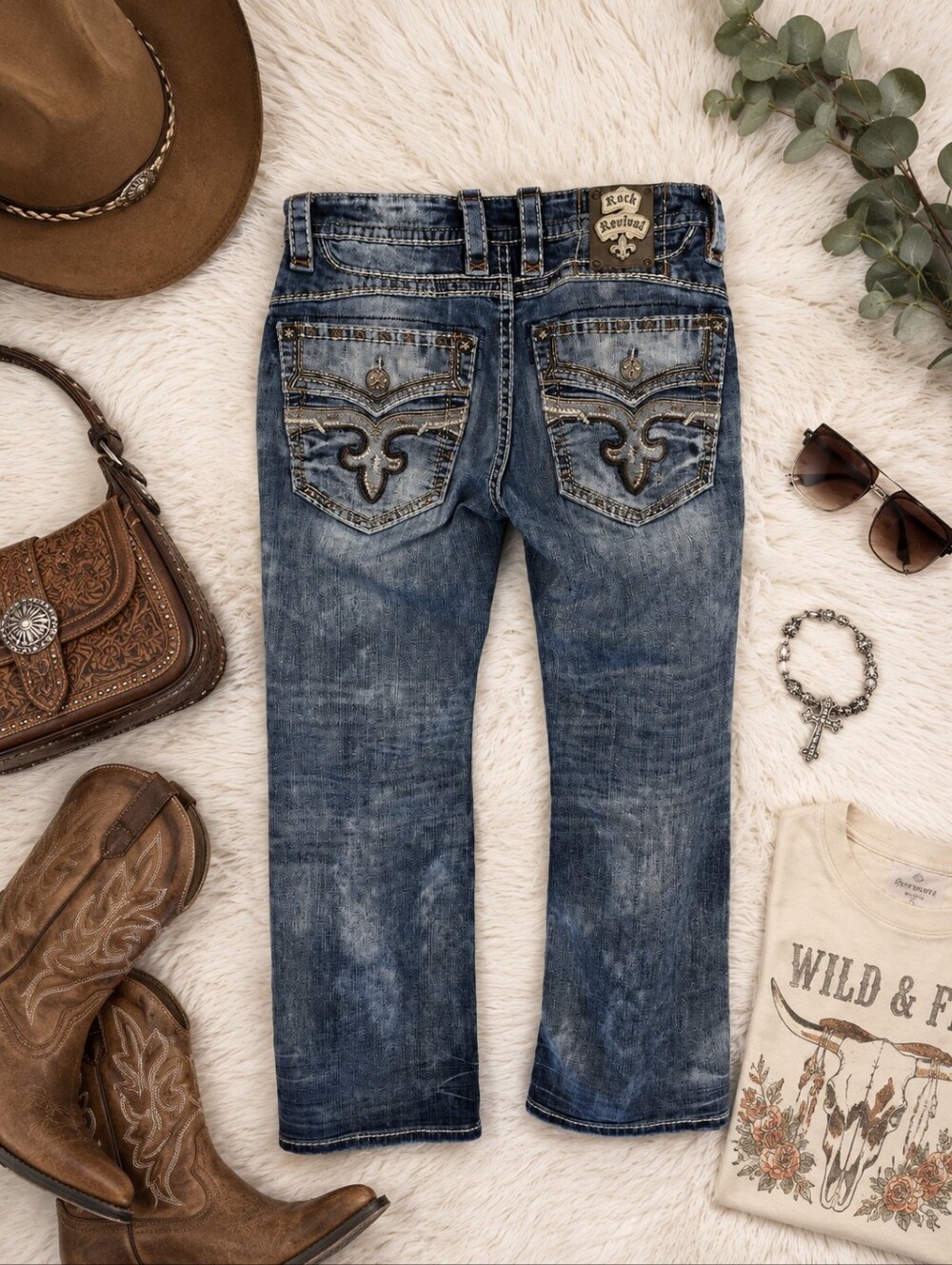 Rock Revival Rogue Faded Blue Topstitching Embellished Bootcut Jeans. Mens 32/30